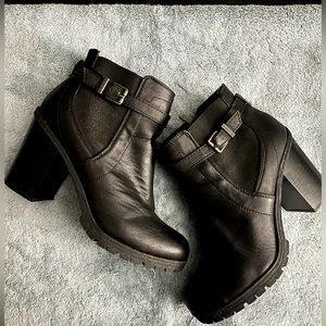 CIRCUS BY SAM EDELMAN BOOTS(WORN ONCE)!!!!